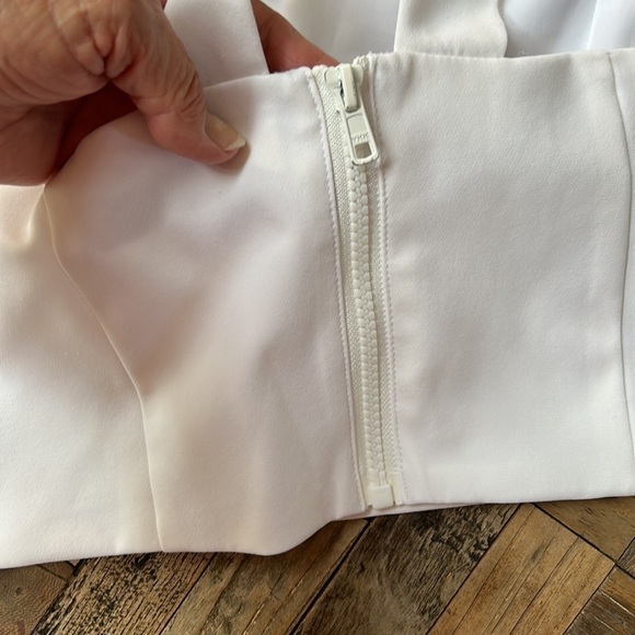 Minty Meets Munt White Cropped Top - Picture 3 of 7